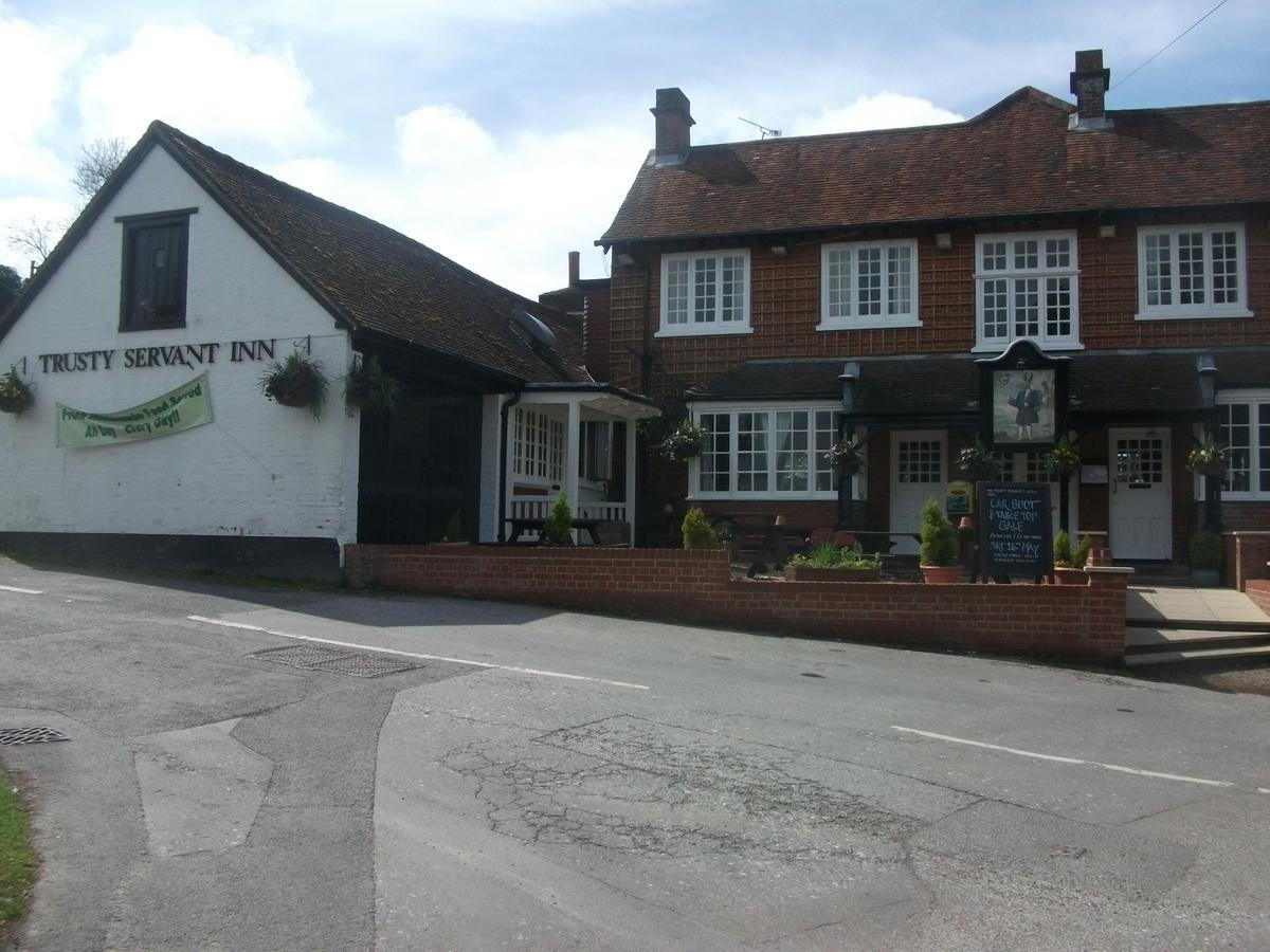 The Trusty Servant Inn Lyndhurst Exteriör bild